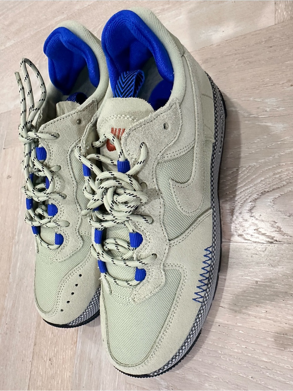 Women's Nike Air Hiking Sneakers in Olive Green with Blue Accents - Picture 4 of 4
